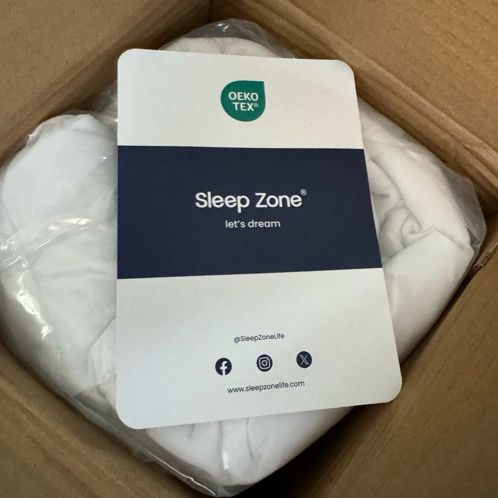 New Sleep Zone White Comforter (Q)